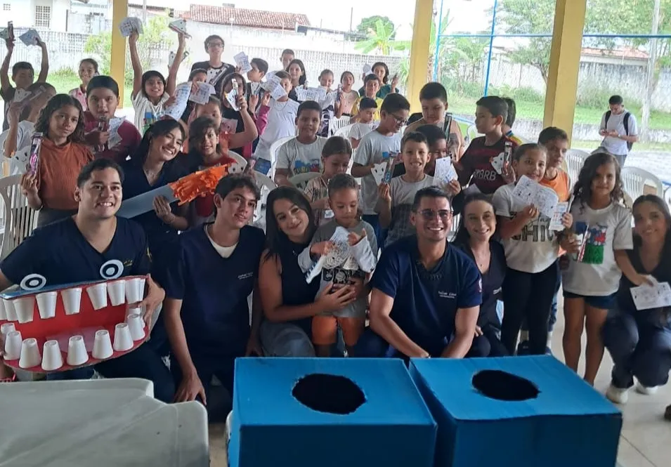 Palestra com educandos do PBL sobre cuidados com saúde bucal
